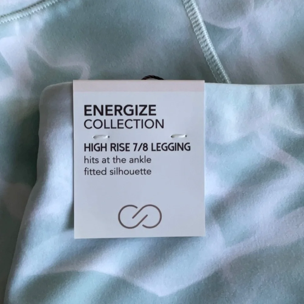 Calia Pale green & soft white Patterned Leggings. Pockets on sides. Buttery soft - Picture 7 of 12